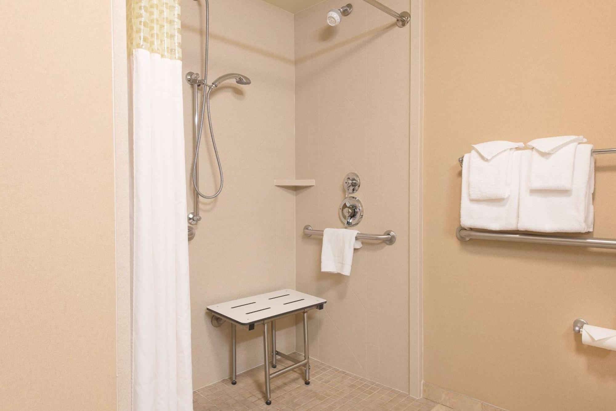 Hampton Inn & Suites Bloomington-Normal Zewnętrze zdjęcie